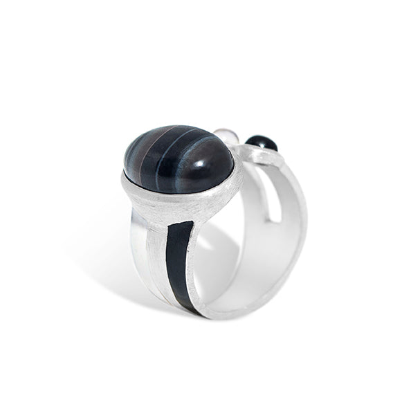 BLACK AND WHITE STRIPED RING