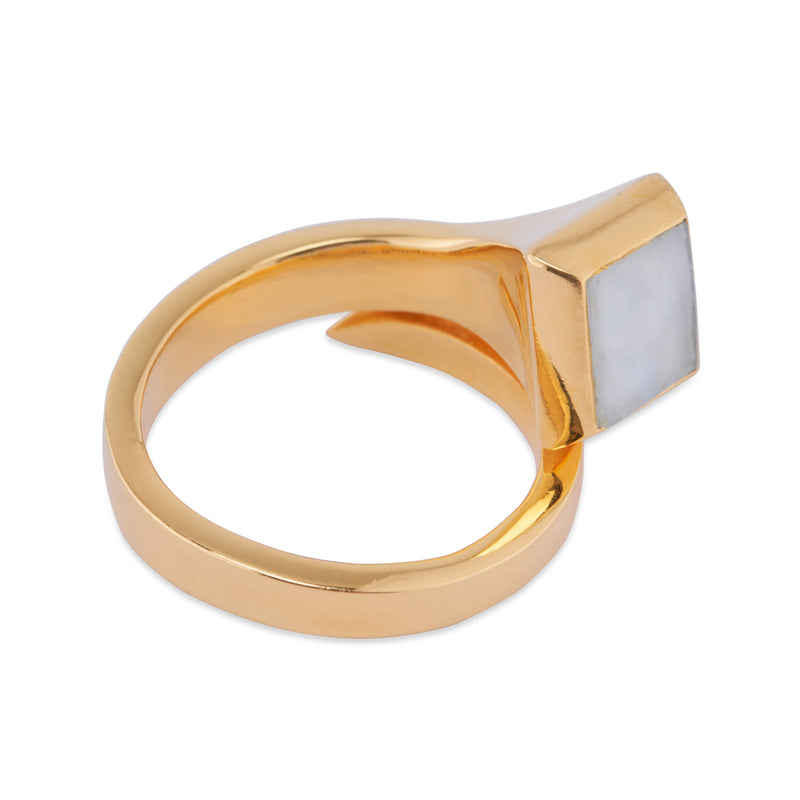 AMAZON RING GOLD WITH MOONSTONE