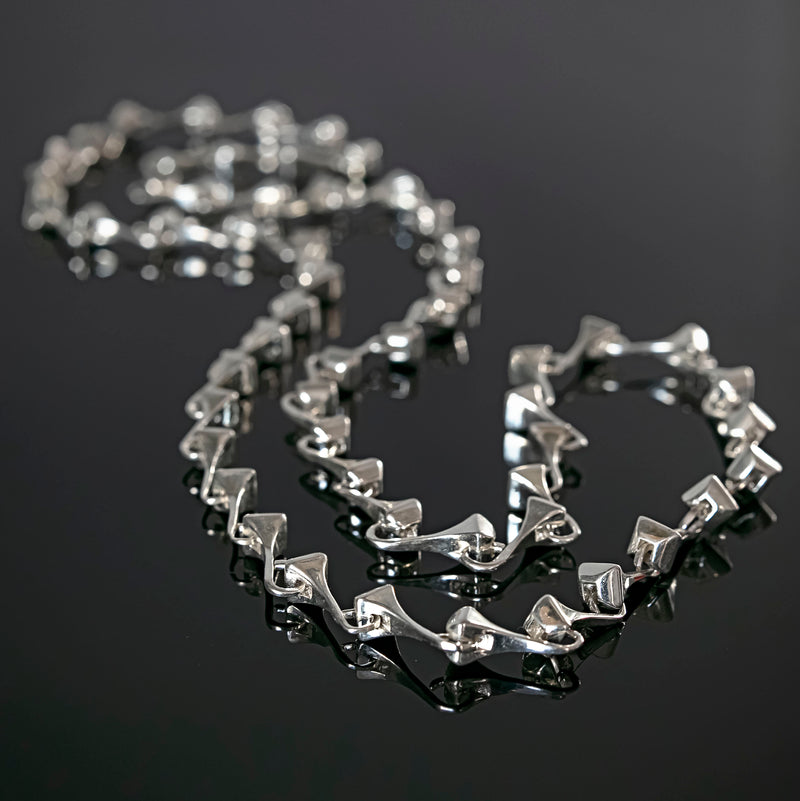 AMAZON LONG NECKLACE SILVER