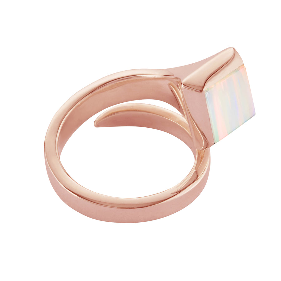 AMAZON RING PINK WITH OPAL