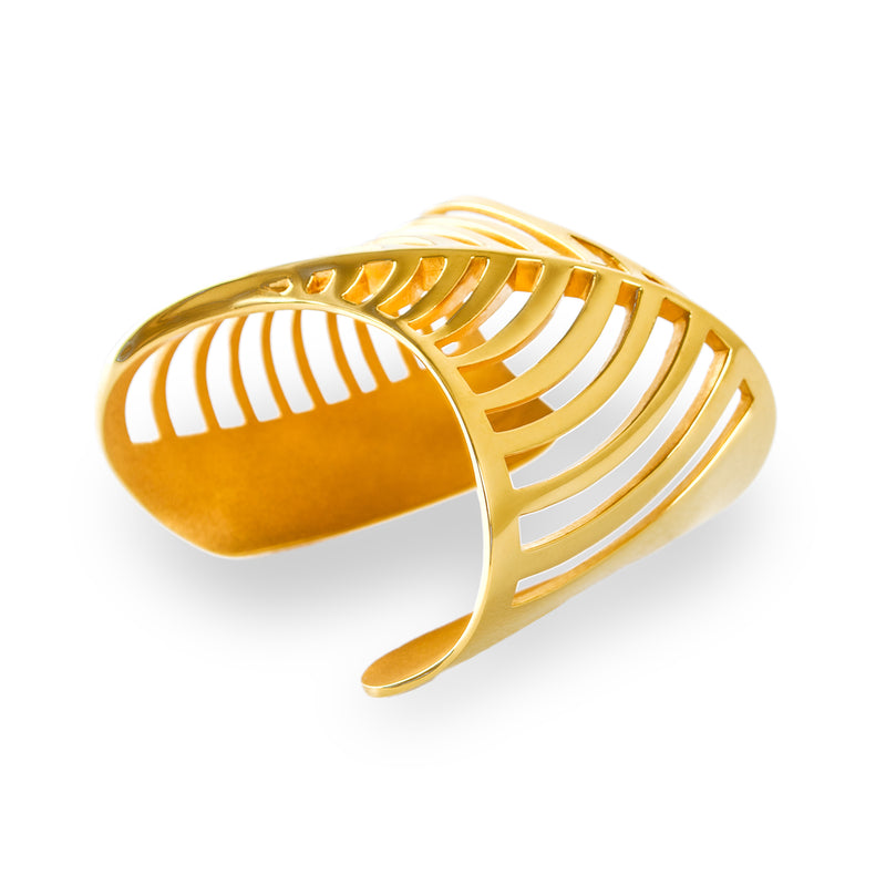 SHARCH CUT OUT BANGLE GOLD
