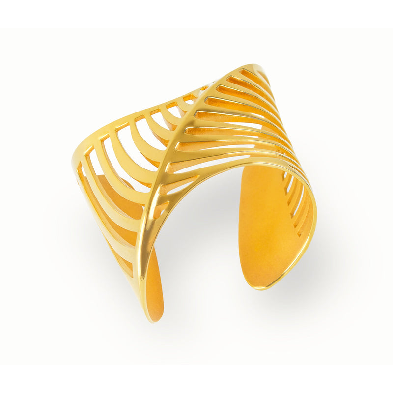 SHARCH CUT OUT BANGLE GOLD